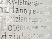 Tablica Radia "Solidarność" ze szkła artystycznego