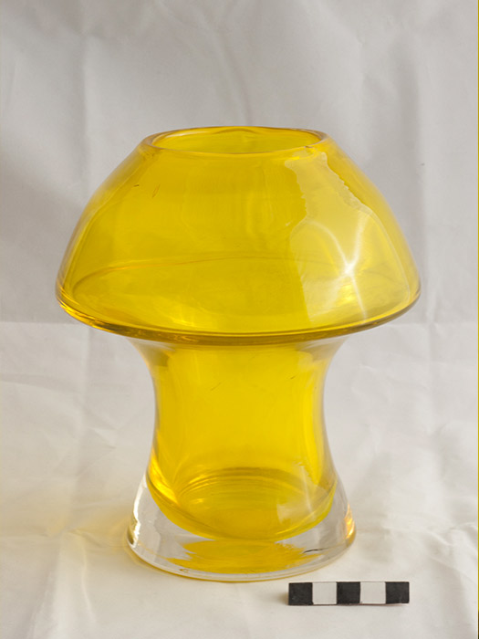 odprysk ubytek szkła naprawa szklanego wazonu uzupełnienie witraze warszawa konserwacja szkła1