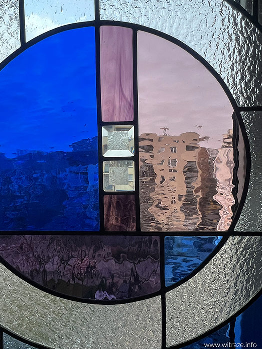 witraz w przesuwnej ramie warszawa praga geometryczny3