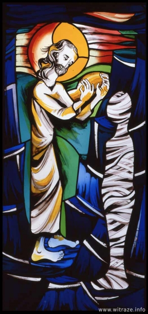 Window 13 Scene 5 - Raising of Lazarus