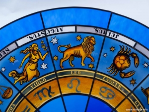 Zodiak - plafon witrażowy w rezydencji