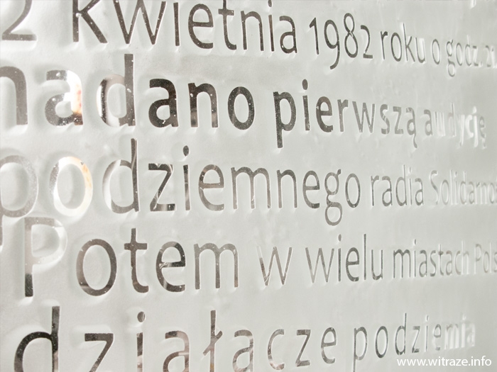 Art glass &quot;Solidarity&quot; Radio commemorative plaque.