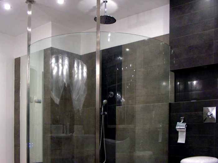 Tempered glass shower enclosure