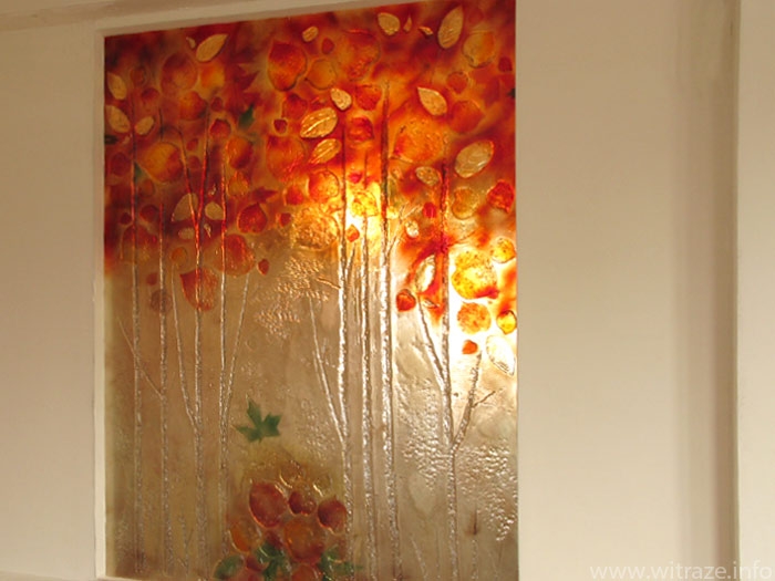 Panel szklany z motywem jesiennych liści
