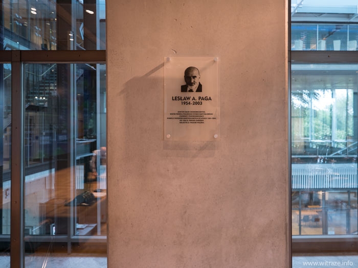 Commemorial glass plaque at Warsaw Stock Exchange