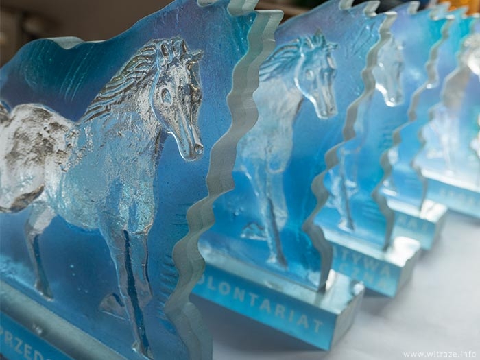 &quot;Cristal Horse&quot; glass statuette