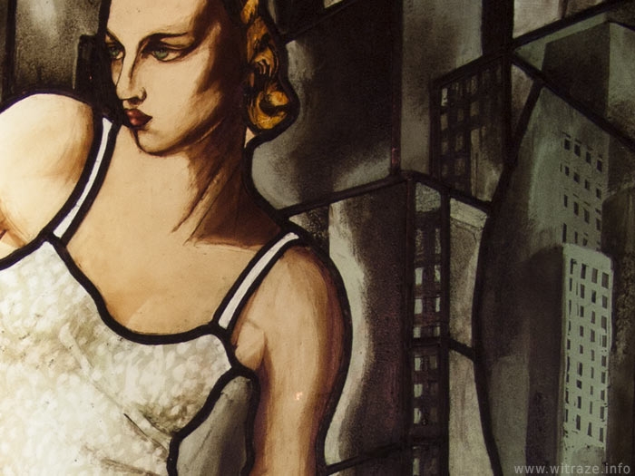 The stained glass decoration in a resteurant - the Tamara de Lempicki picture&#039;s interpretation