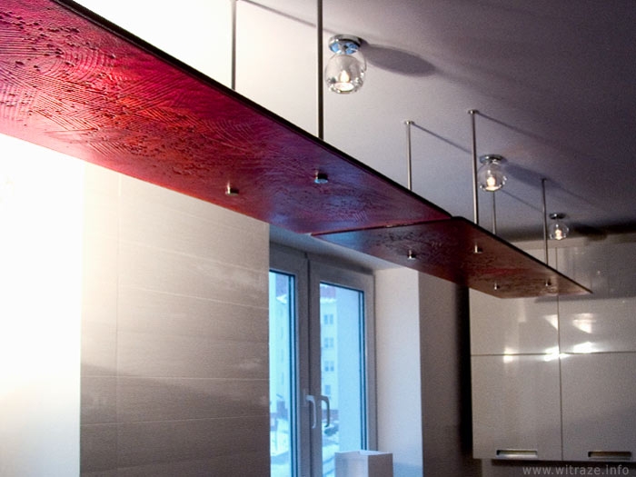 Panele ze szkła artystycznego w kuchni