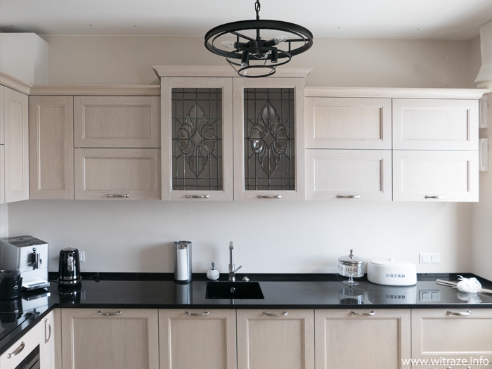 Stained glass inlays for the kitchen cabinet