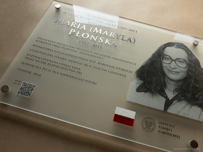 Glass plaques for the Institute of National Remembrance